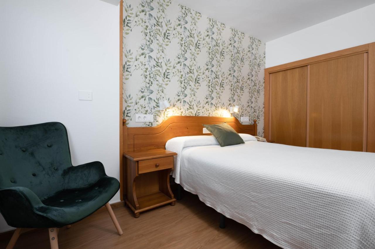 Hotel Mi Casa Sabinanigo Bagian luar foto