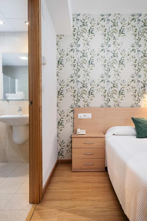 Hotel Mi Casa Sabinanigo Bagian luar foto